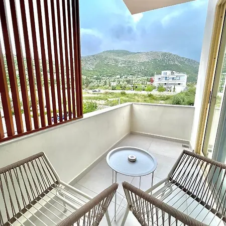 Dimitri Hotel Himare Exterior photo
