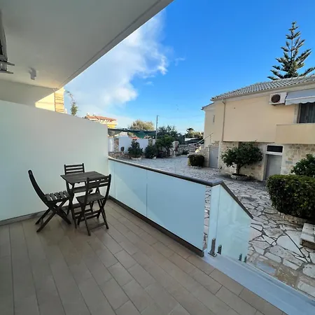 Dimitri Hotel Himare Exterior photo
