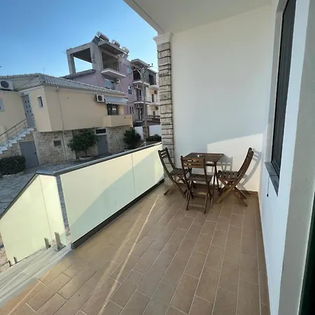 Dimitri Hotel Himare Exterior photo