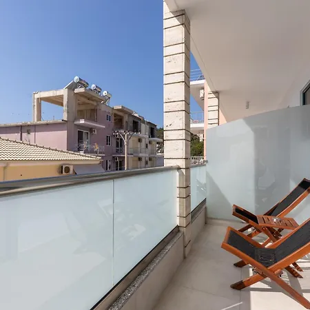 Dimitri Hotel Himare Exterior photo